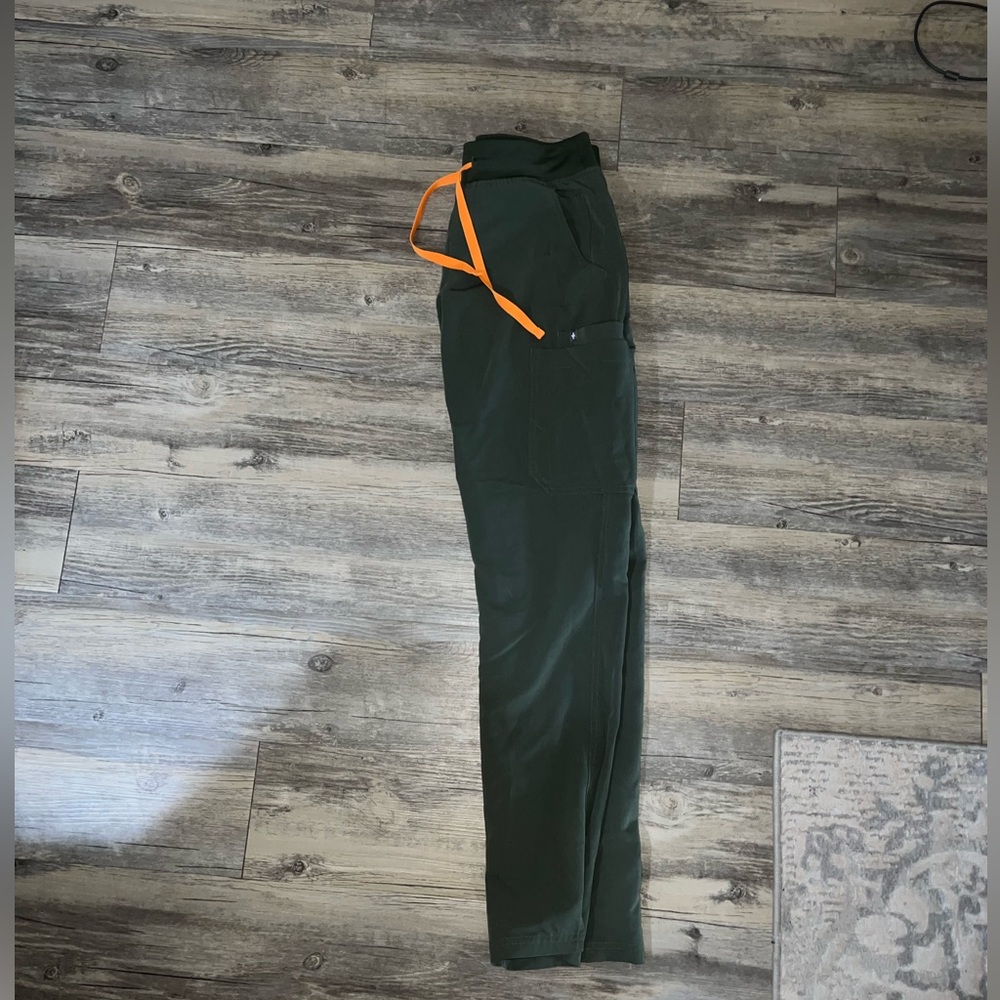 FIGS MOSS YOLA 2.0 SCRUB PANTS